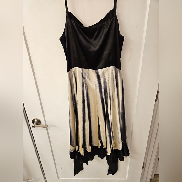 NWT - Silk "Susan Lucci" y2k Cocktail Dress - Size 18W - Picture 4 of 10